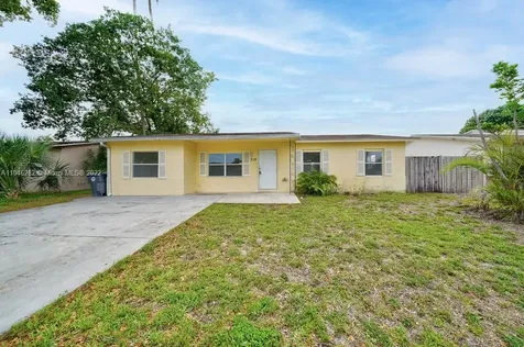 316 SW 80th Terrace North Lauderdale FL 33068