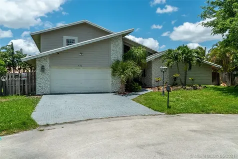 520 SW 101st Avenue Plantation FL 33324