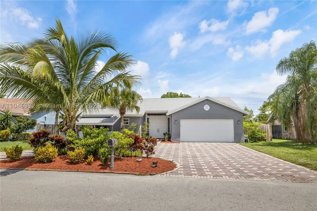 8325 NW 80th Place Tamarac FL 33321