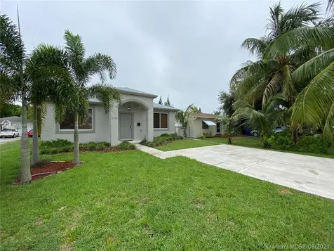 2700 Fillmore Street Hollywood FL 33020
