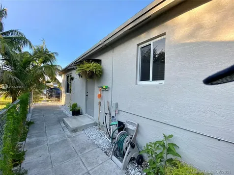2700 Fillmore Street Hollywood FL 33020