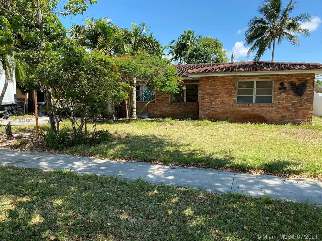 1249 Bluebird Avenue Miami Springs FL 33166