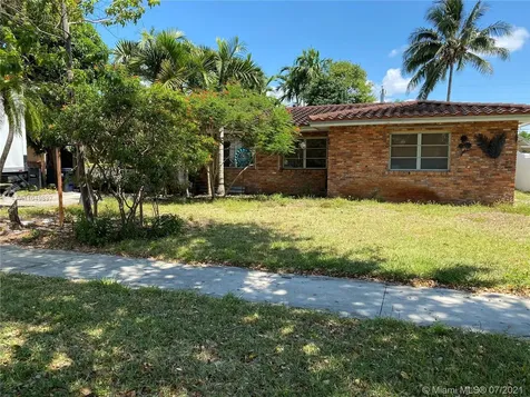 1249 Bluebird Avenue Miami Springs FL 33166