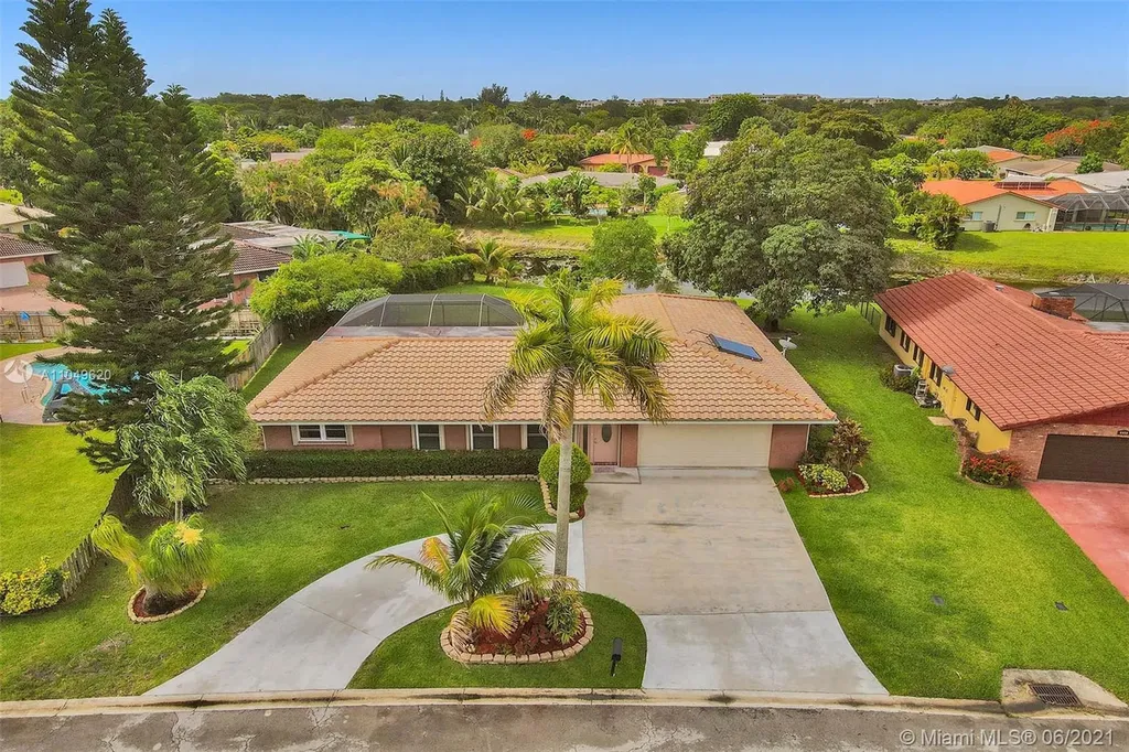 8440 NW 27th Drive Coral Springs FL 33065