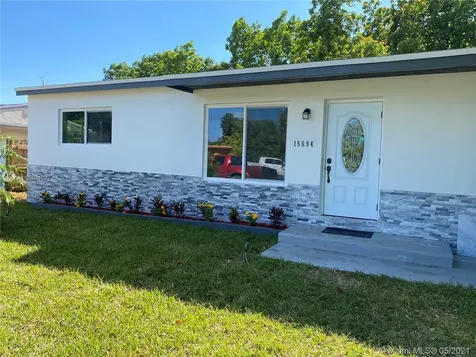 15694 NE 12th Avenue North Miami Beach FL 33162