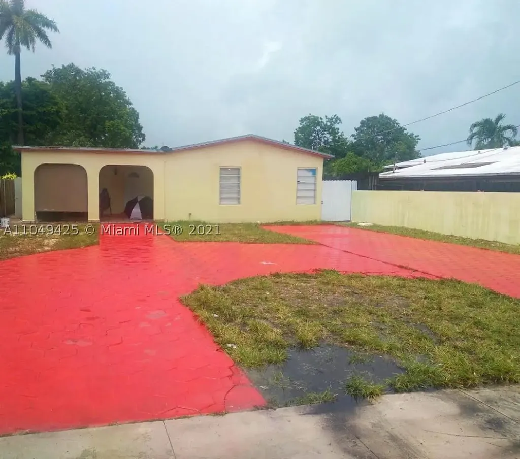 59 W 39th Place Hialeah FL 33012