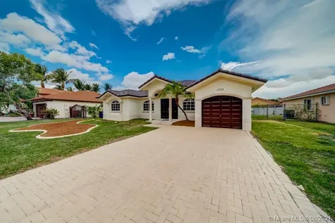 3723 SW 150th Court Miami FL 33185
