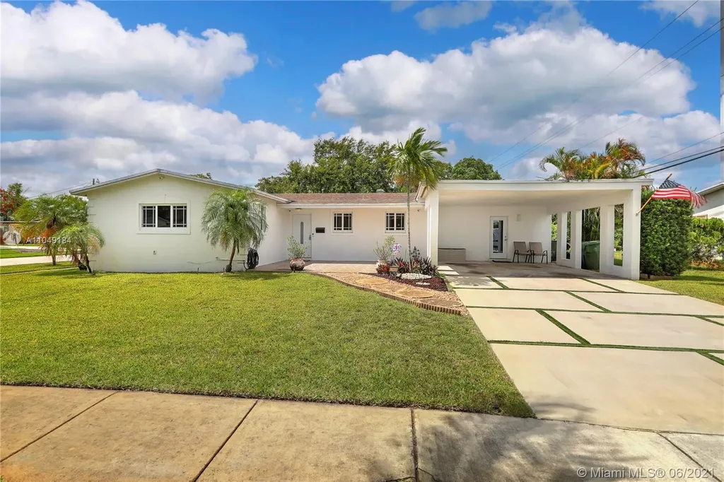 7460 NW 1st Court Pembroke Pines FL 33024