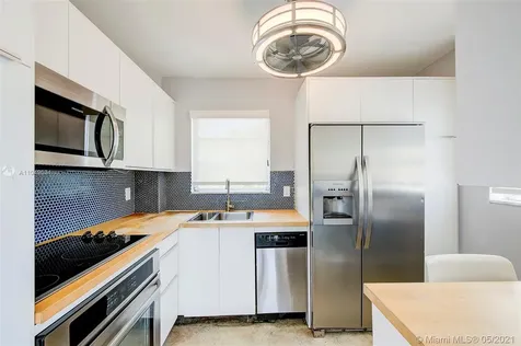 851 Meridian Avenue Miami Beach FL 33139