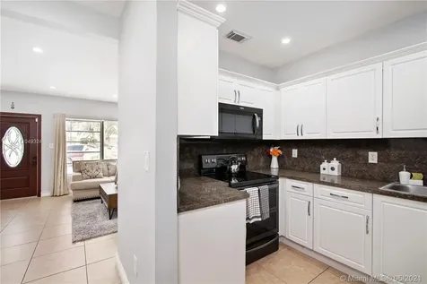 250 NE 170th Street North Miami Beach FL 33162