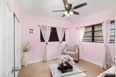 250 NE 170th Street North Miami Beach FL 33162