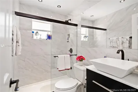 250 NE 170th Street North Miami Beach FL 33162