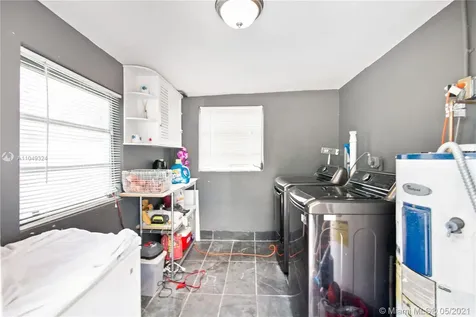 250 NE 170th Street North Miami Beach FL 33162