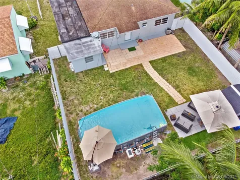250 NE 170th Street North Miami Beach FL 33162