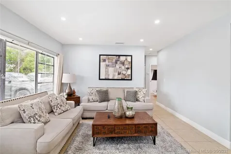 250 NE 170th Street North Miami Beach FL 33162