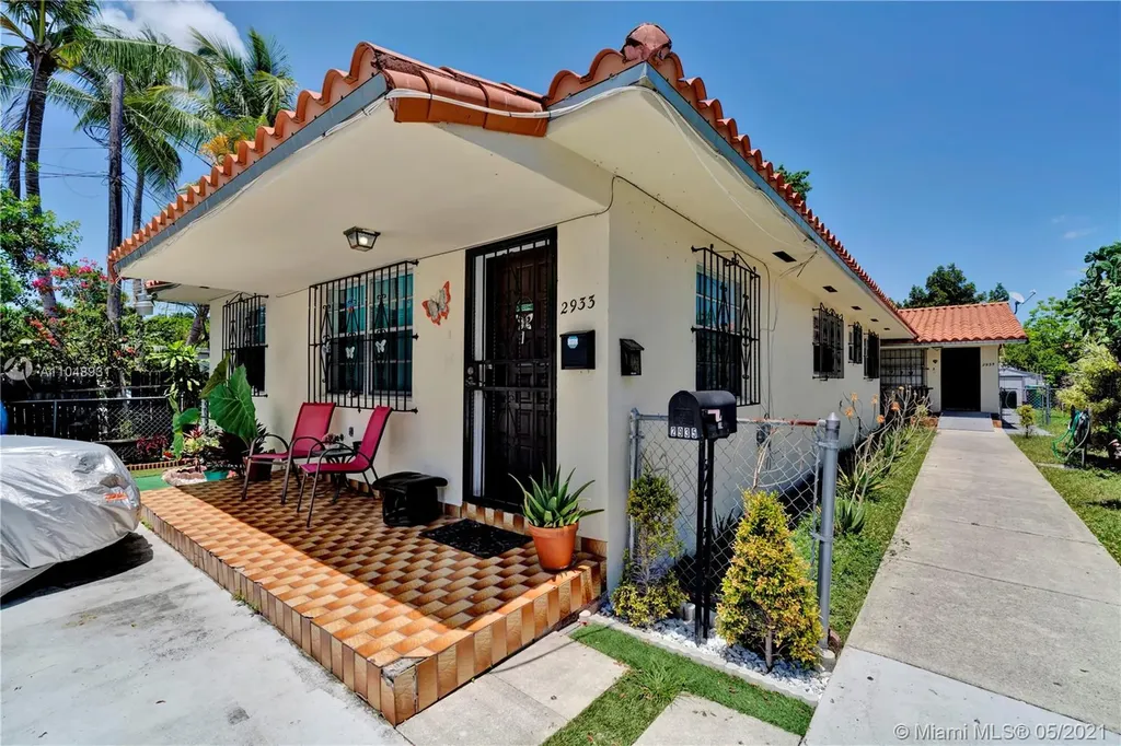 2935 SW 35th Avenue Miami FL 33133