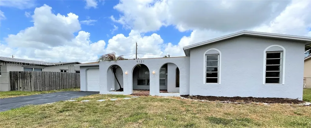 9121 SW 55th Street Cooper City FL 33328
