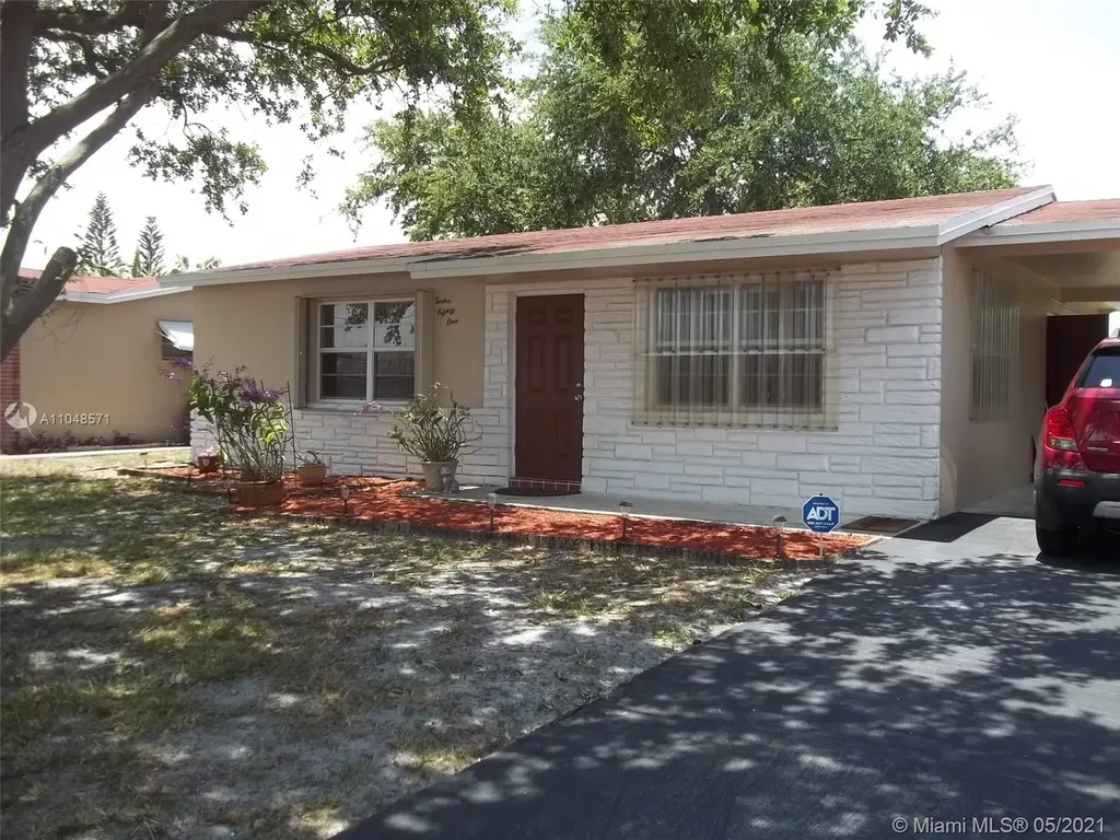 1281 NW 45th Street Deerfield Beach FL 33064