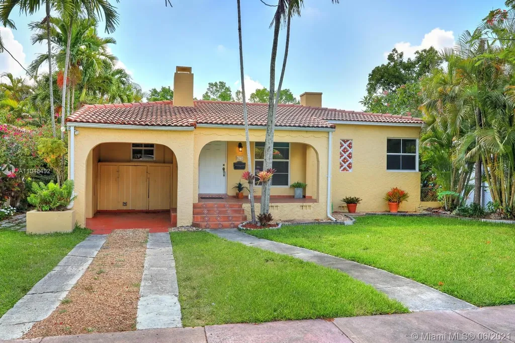 829 Granada Groves Court Coral Gables FL 33134
