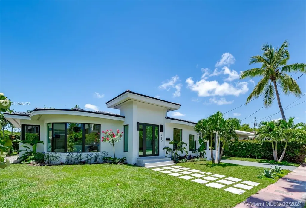910 W 43rd Court Miami Beach FL 33140