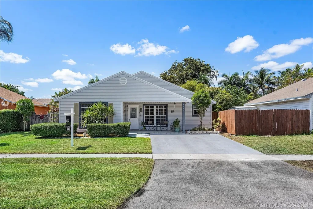 8660 SW 16th Street Pembroke Pines FL 33025