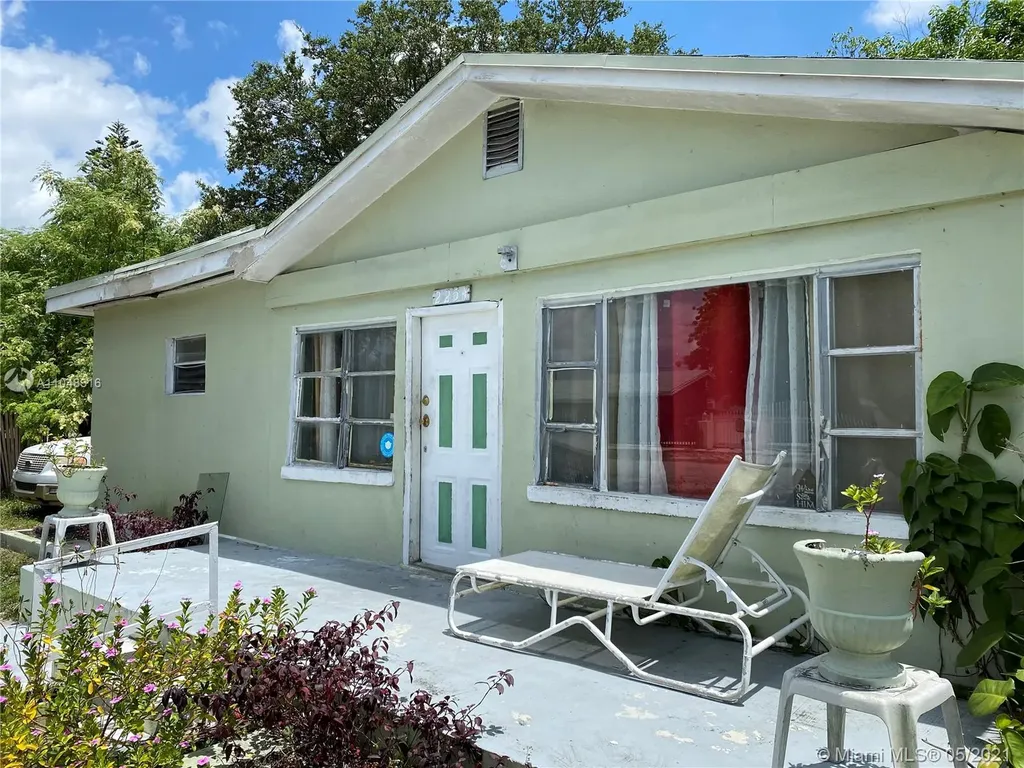 2254 NW 102nd Street Miami FL 33147