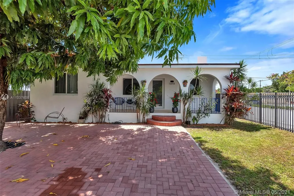 1698 SW 15th Street Miami FL 33145