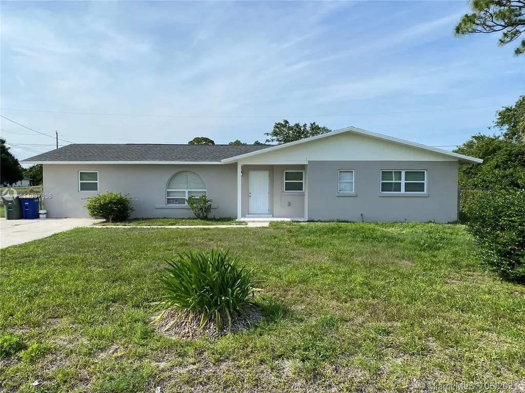 2210 Rosarita Avenue Fort Pierce FL 34946