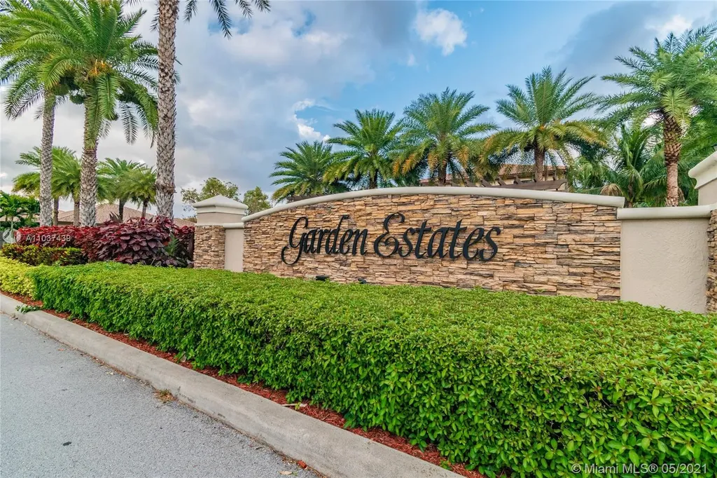 15446 SW 119th Street Miami FL 33196
