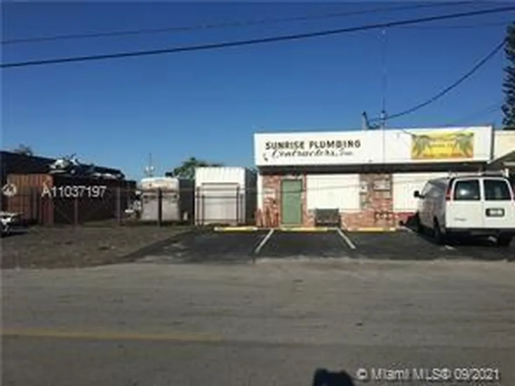 4859 NE 12th Avenue Oakland Park FL 33334