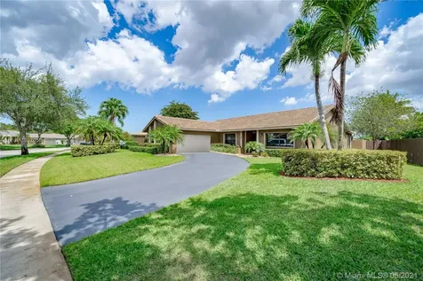 9140 NW 13th Street Plantation FL 33322