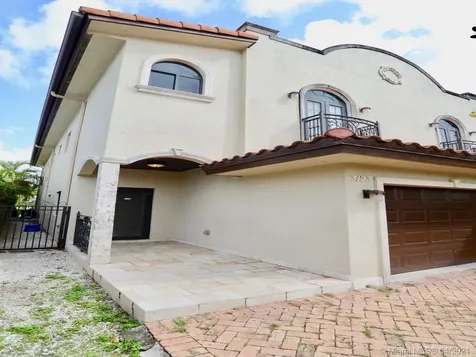 3121 SW 18th Street Miami FL 33145
