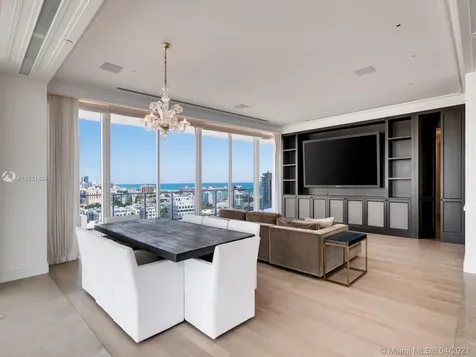 800 S Pointe Drive Miami Beach FL 33139