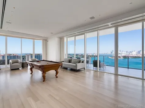 800 S Pointe Drive Miami Beach FL 33139