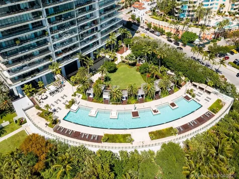 800 S Pointe Drive Miami Beach FL 33139