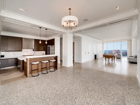 800 S Pointe Drive Miami Beach FL 33139