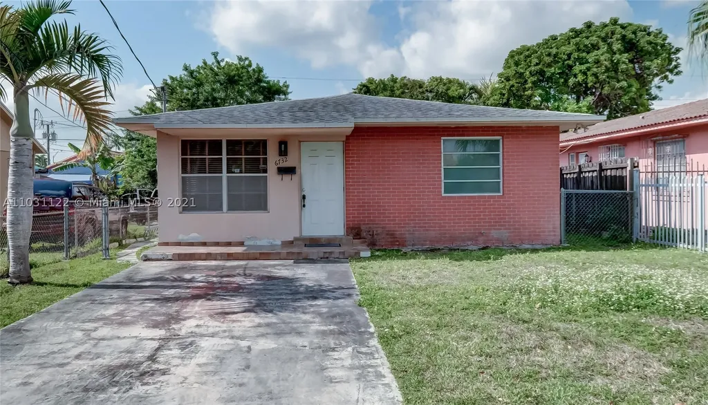 6732 SW 15th Street Miami FL 33144