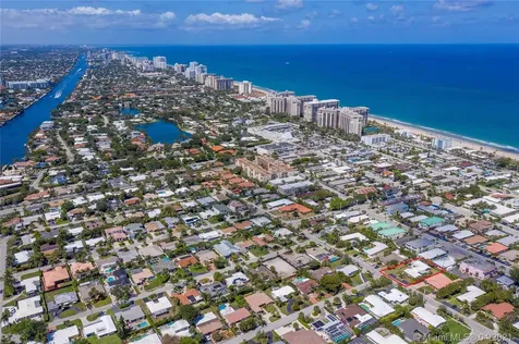 4536 Seagrape Drive Lauderdale By The Sea FL 33308