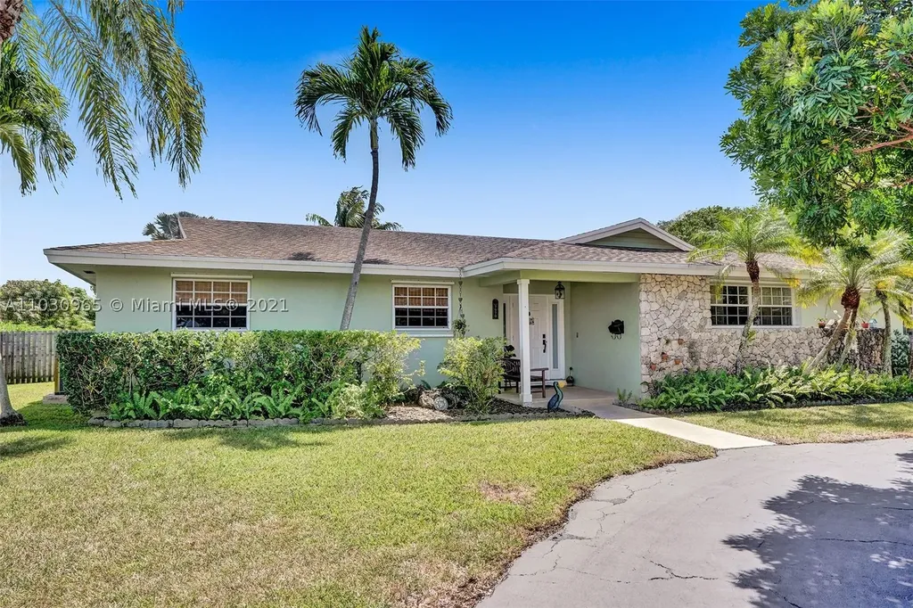 7970 SW 164th Street Palmetto Bay FL 33157