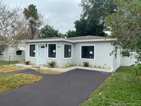 2543 Roosevelt Street Hollywood FL 33020