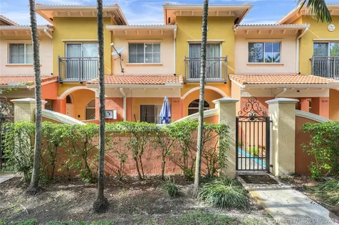 1313 N Santa Catalina Circle North Lauderdale FL 33068