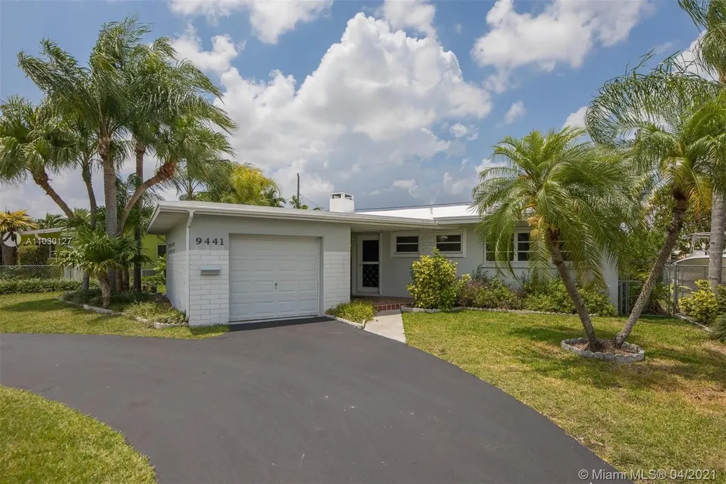 9441 Martinique Drive Cutler Bay FL 33189