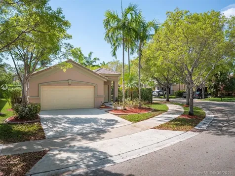 967 Golden Cane Drive Weston FL 33327