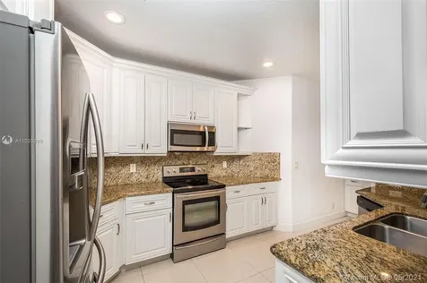 967 Golden Cane Drive Weston FL 33327