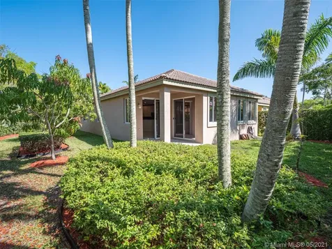 967 Golden Cane Drive Weston FL 33327