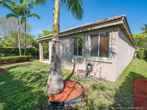 967 Golden Cane Drive Weston FL 33327