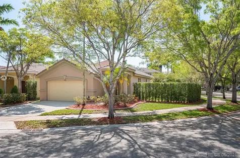 967 Golden Cane Drive Weston FL 33327