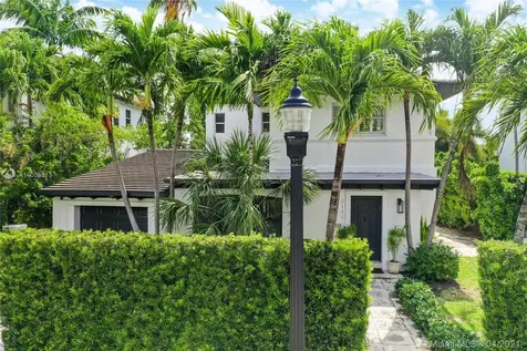 2135 N Bay Road Miami Beach FL 33140