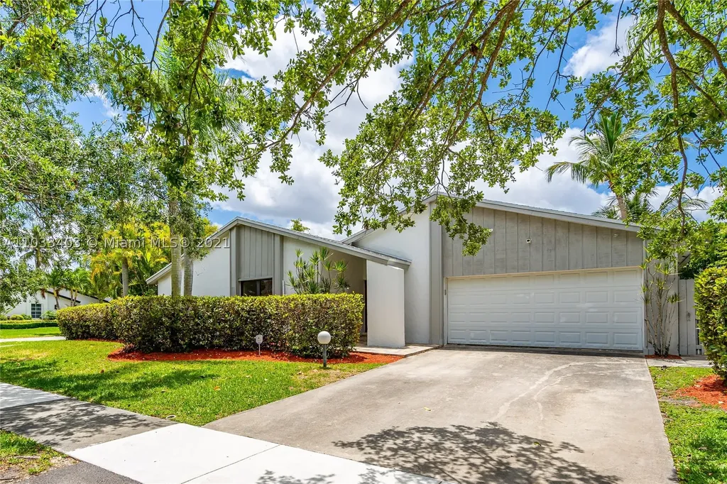 13500 SW 108th Street Circle S Miami FL 33186