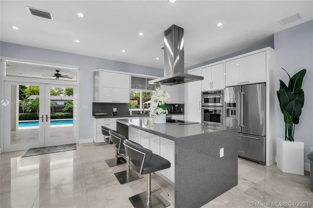 10950 SW 64th Street Miami FL 33173